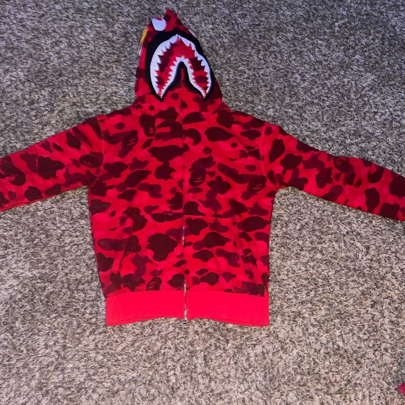Red camo bape jacket - Picture 2 of 4
